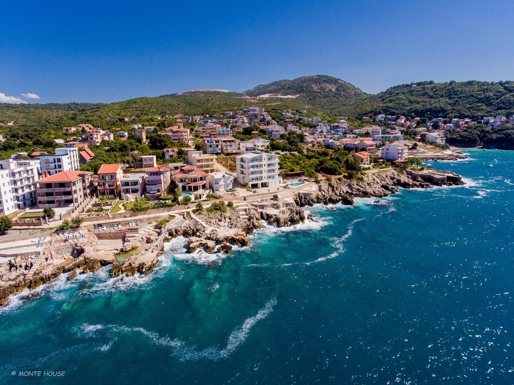 Sunset Bay Apartment Utjeha