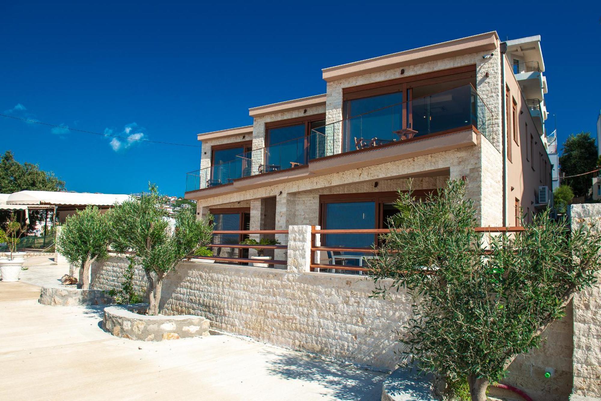 Sunset Bay Apartment